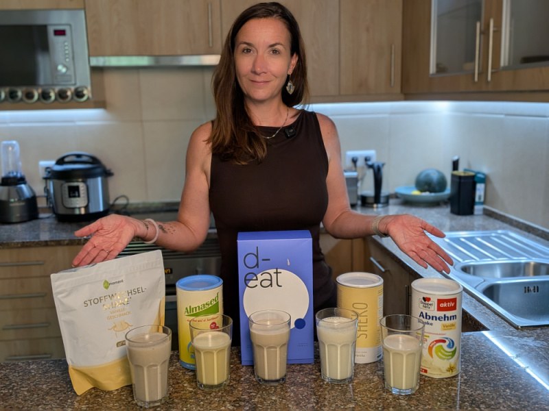 abnehm-shake-konsistenz-vergleich-fuenf-produkte-benutzerfreundlichkeit